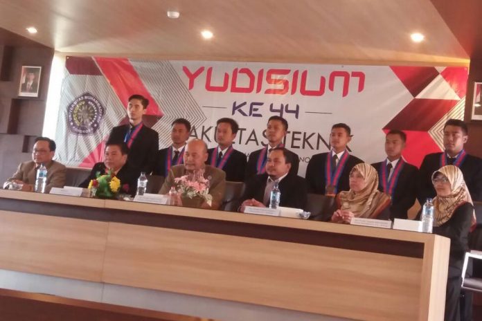 Najib Susilo Saat menghadiri Yudisium