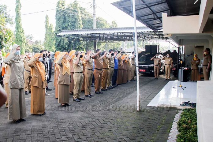 Apel Senin Pagi, Kadiskominfo Ponorogo Ingatkan Pentingnya PSN (2)